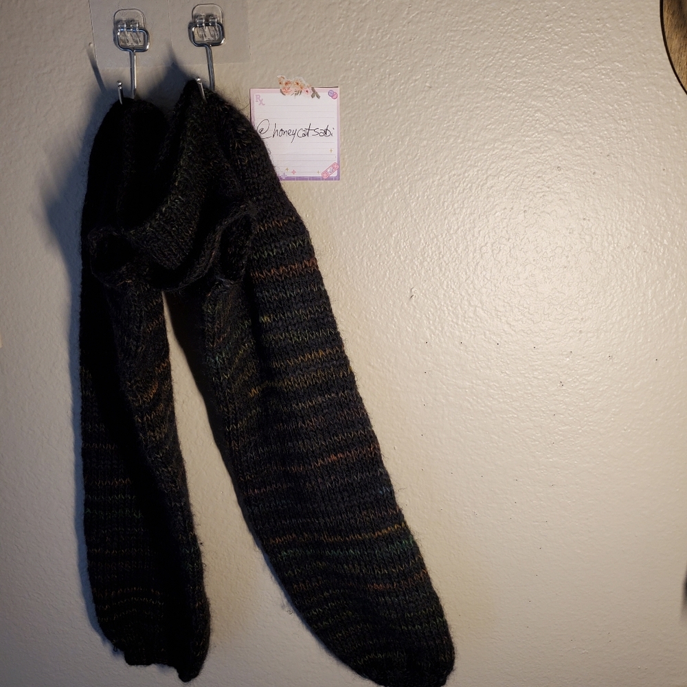 Hand Knit Bolero Shrug - Picture 3 of 5